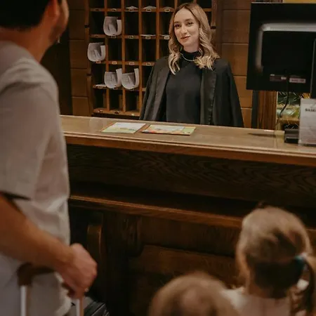 Basekamp Mountain Budget