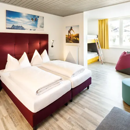 Hotel Basekamp Mountain Budget 3*