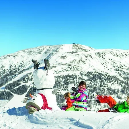 Szálloda Basekamp Mountain Budget Katschberghöhe