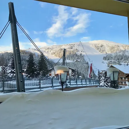 Hotel Basekamp Mountain Budget