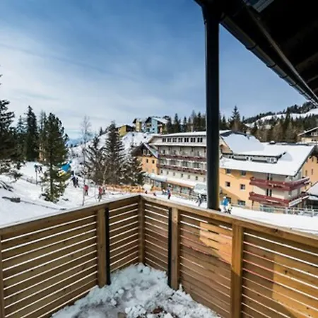 Basekamp Mountain Budget 3*